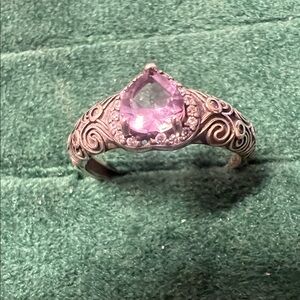 Elegant Silver  vintage style Purple Amethyst Gemstone Ring size 7